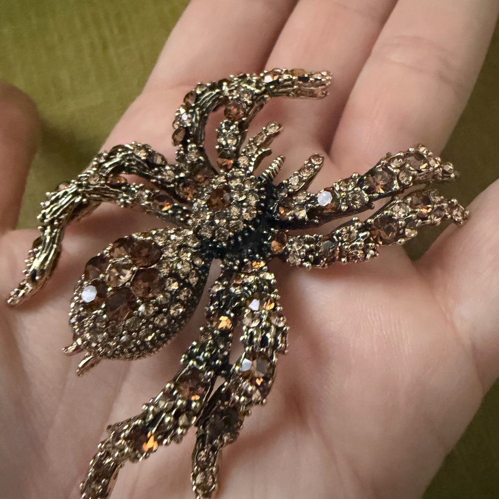 Elegant Gold and Brown Spider Brooch